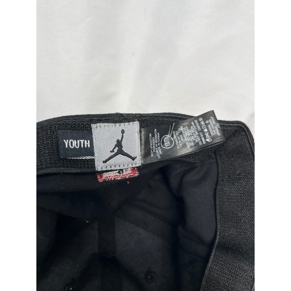 Jordan Youth Baseball Hat Black Red Jumpman Logo Flat Brim Cap 1076-391-112 - Picture 9 of 10